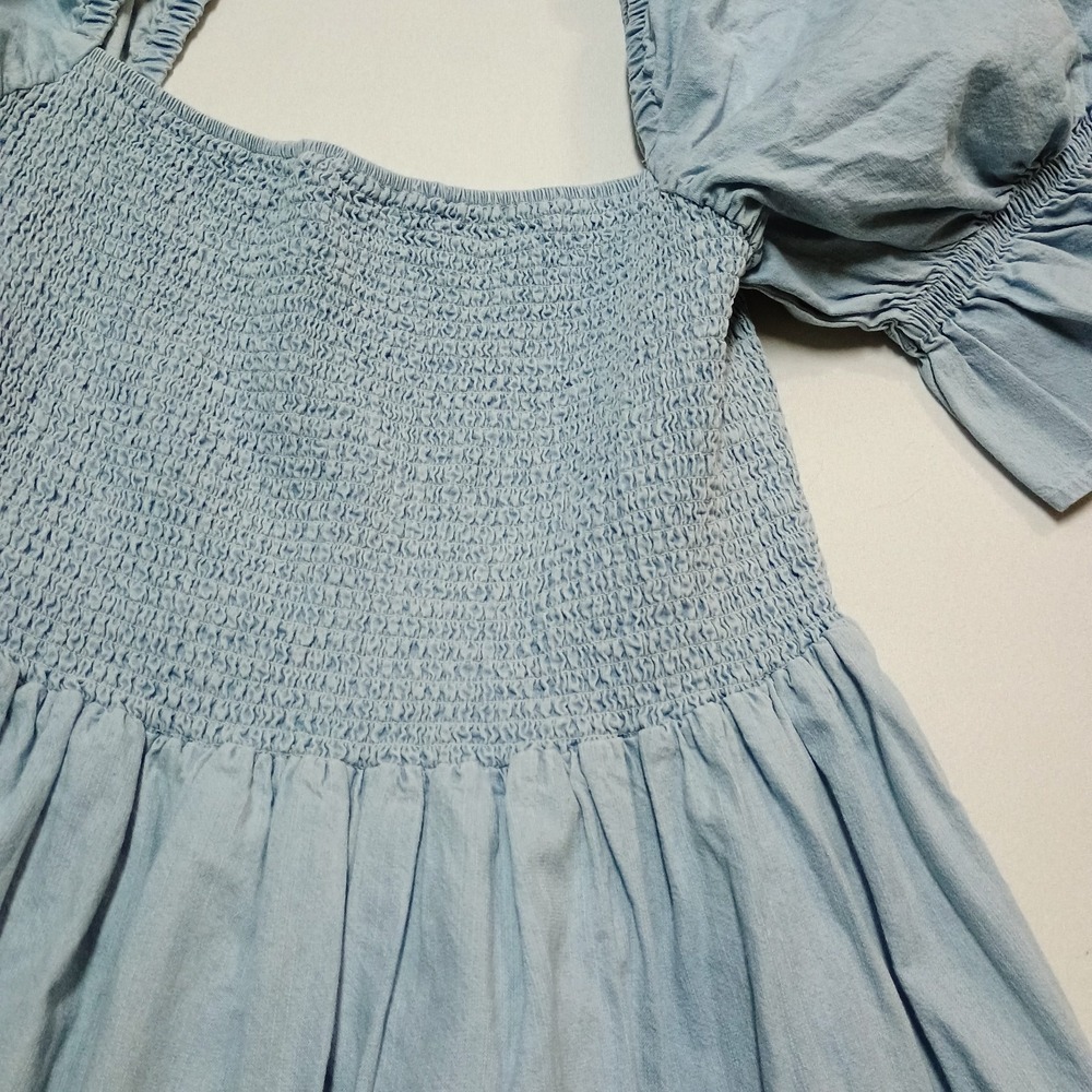 Eloquii Elements Dress Women's 24 Blue Chambray Smocked Bodice Balloon Knee Boho - Picture 2 of 6